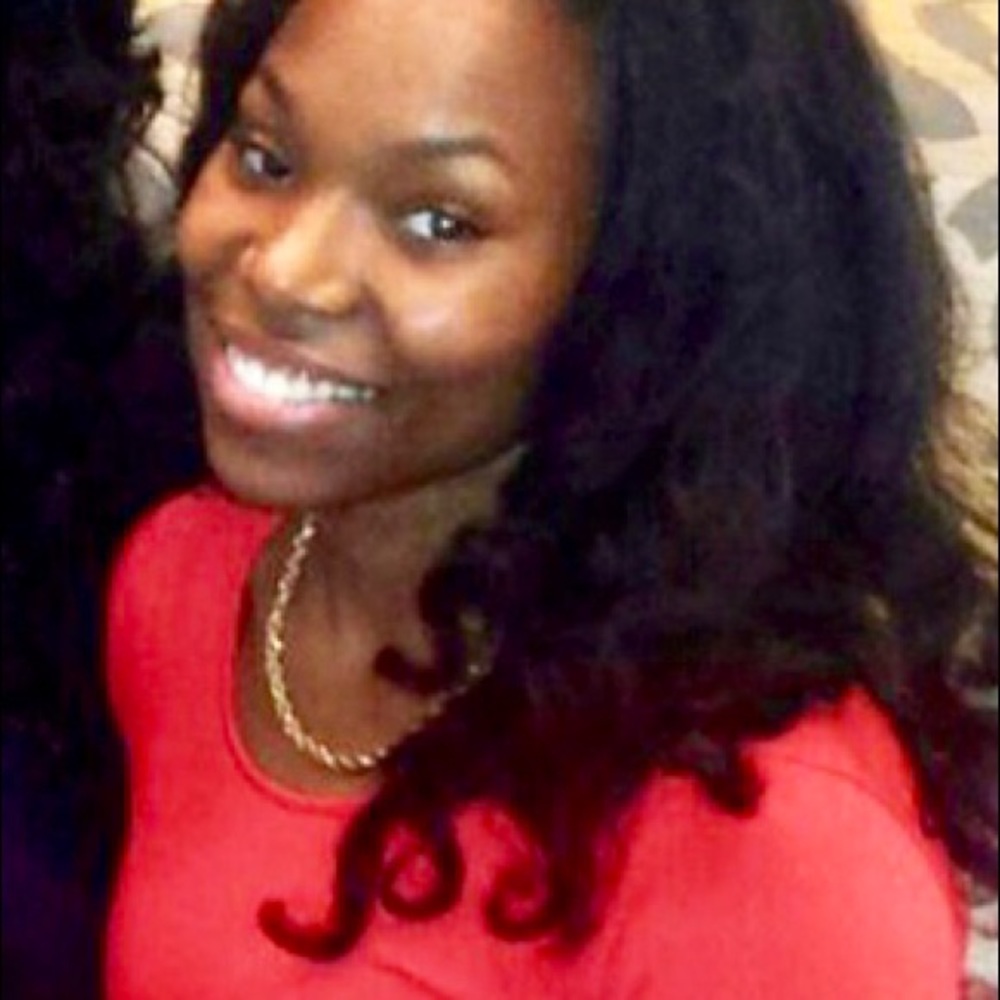 Meet your Posher, Valentina